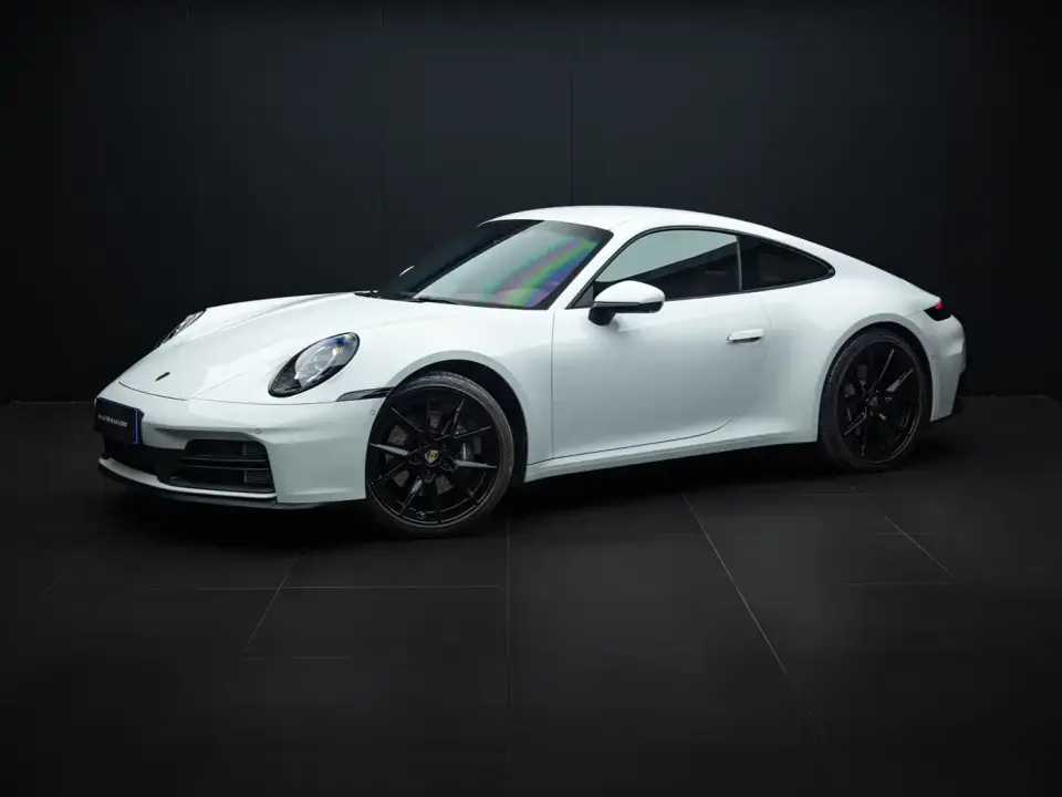 Porsche 911 Carrera 3.0T 2025