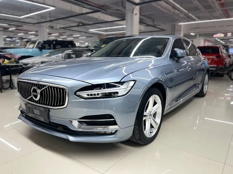 Volvo S90 T5 Momentum 2019