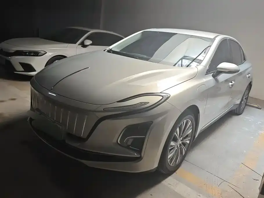 Hongqi E-QM5 431km Charging Enjoyment Edition 2023