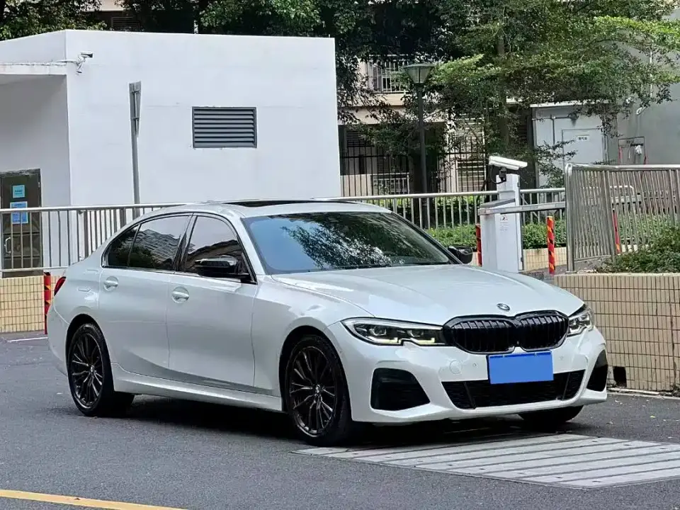 BMW 3 Series 325Li M Sport Night Edition 2021