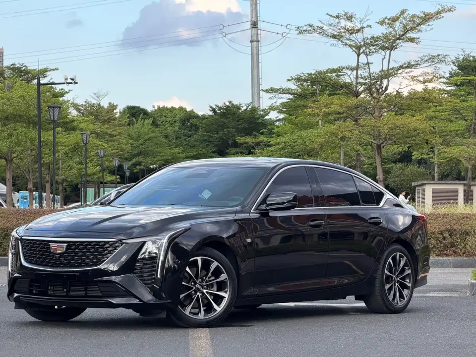 Cadillac CT5 Model 28T Urban Sport Edition 2026