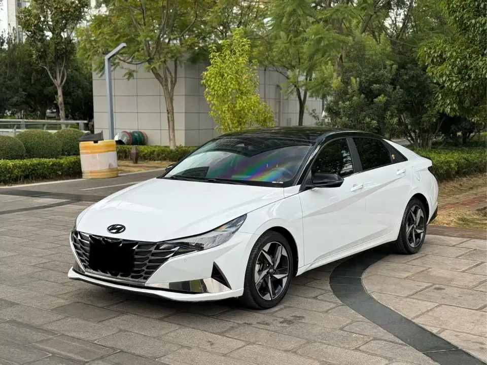 Hyundai Elantra 1.5L CVT TOP Flagship Edition 2023