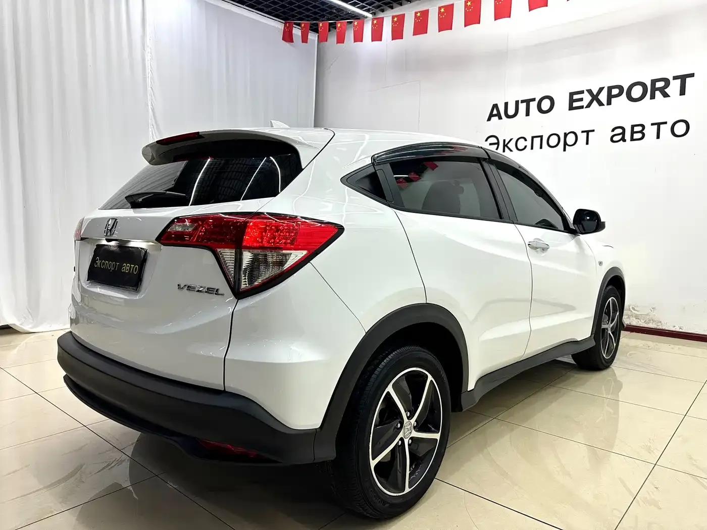 Honda Vezel 1.5L CVT Phantom Night Pioneer Edition 2022 — фото 4