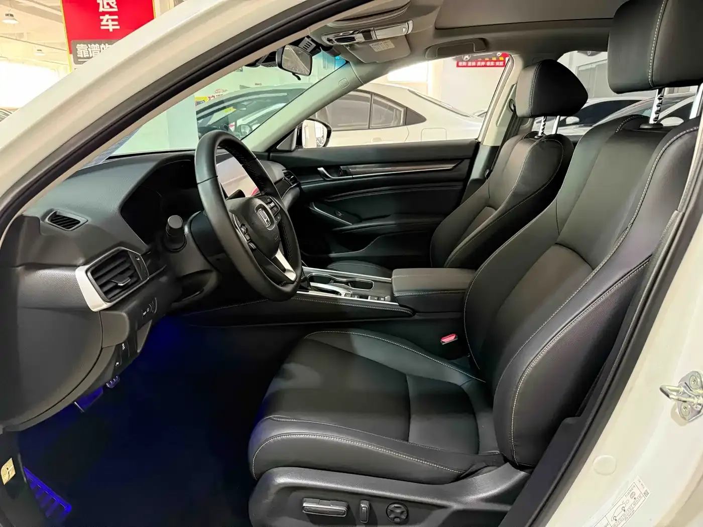Honda Accord 260TURBO Phantom Night Premium 2022 — фото 6