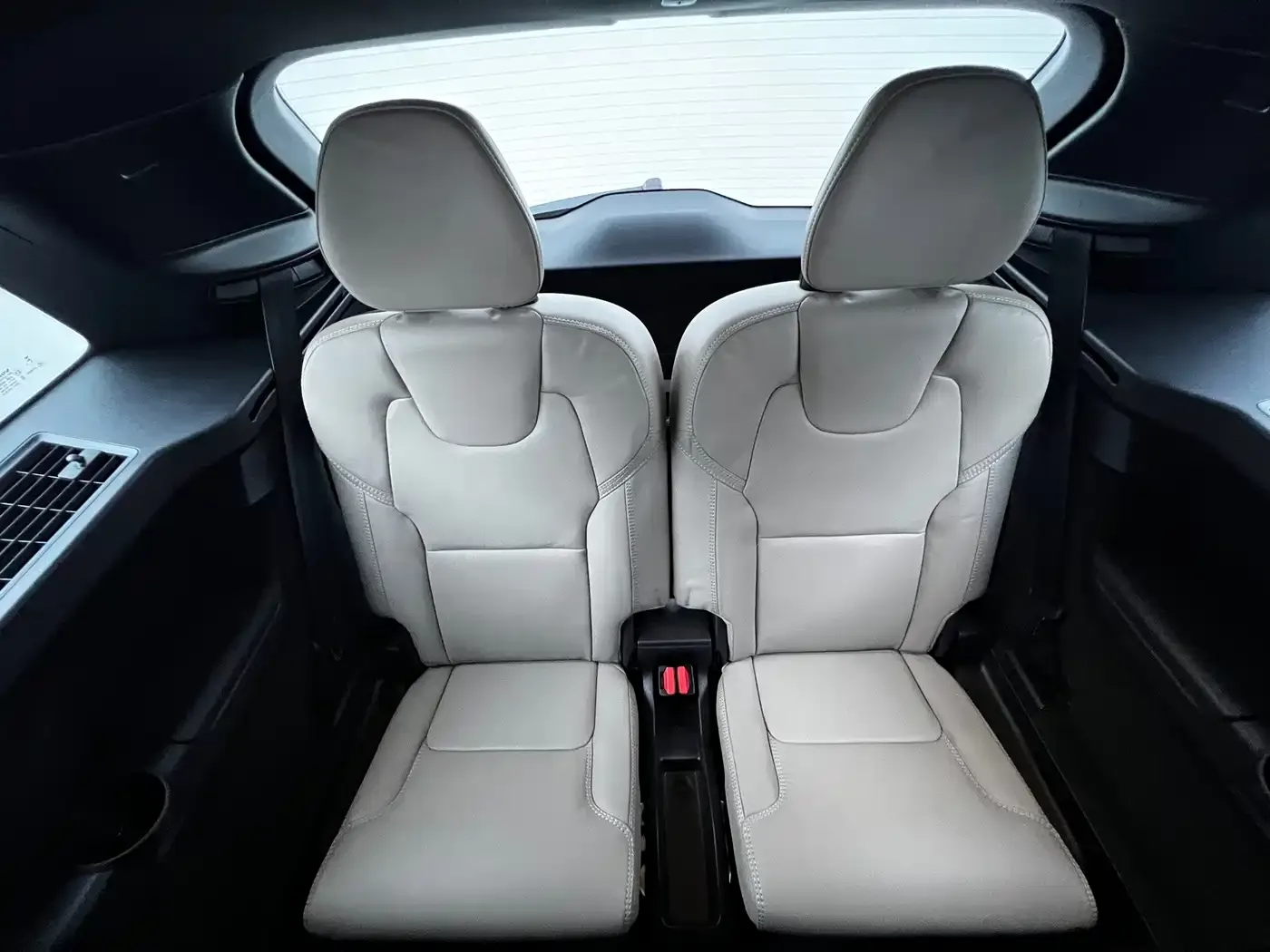 Volvo XC90 Plug-in Hybrid Facelift T8 Smart Premium Luxury 7-seater 2025 — фото 22