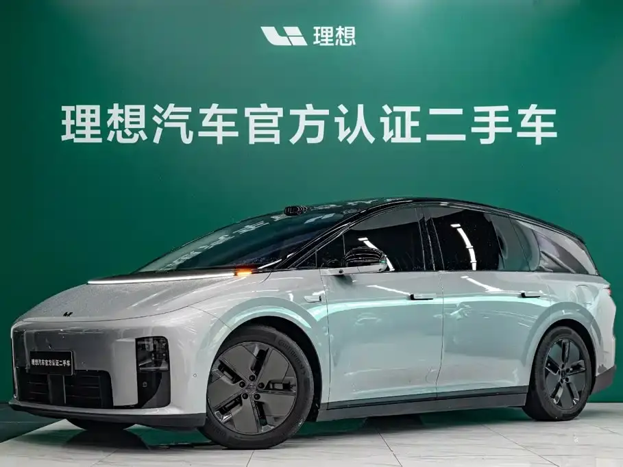 Li Auto Li i8 Standard Edition 2026