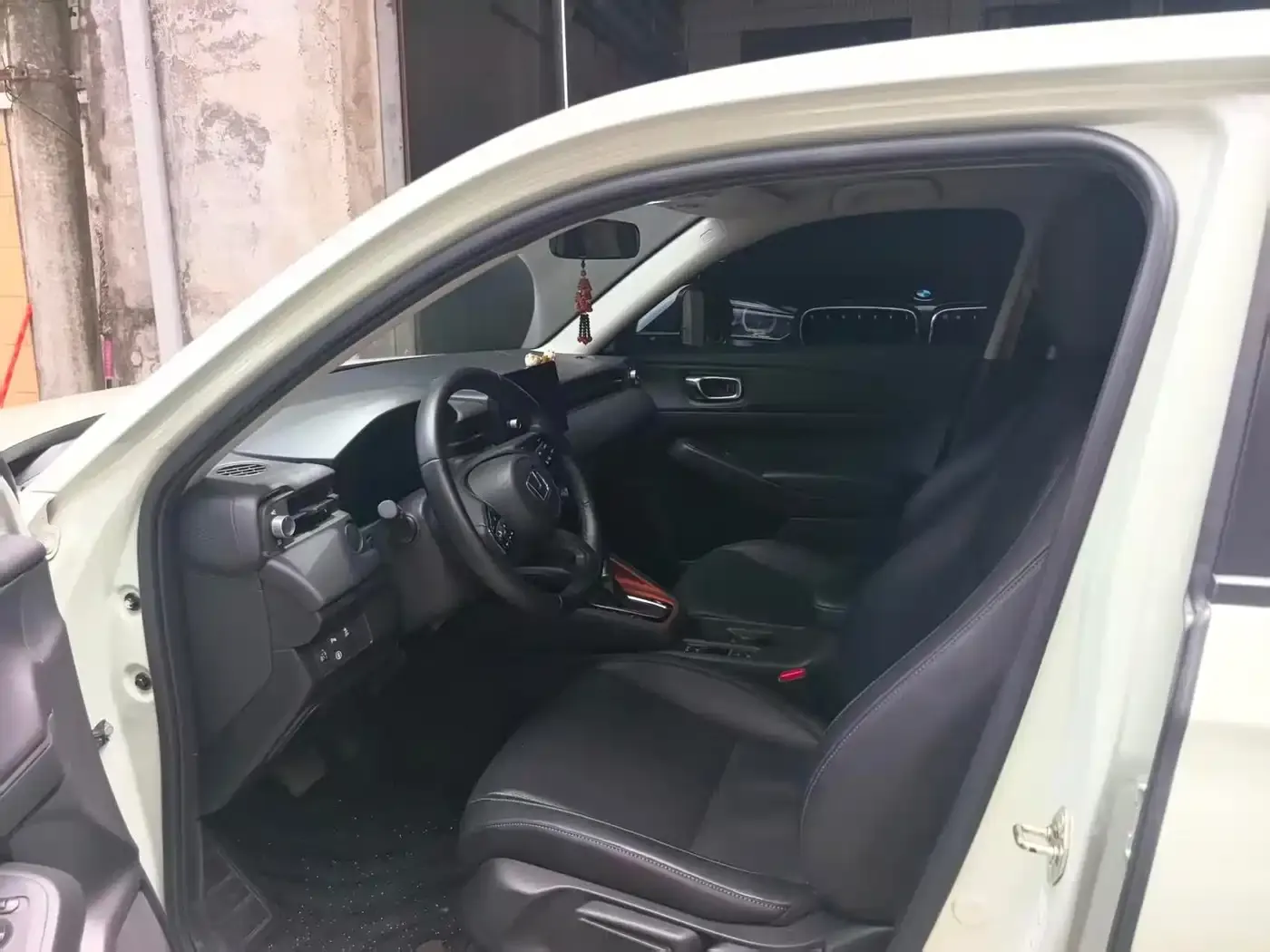 Honda Vezel 1.5L CVT Luxury Edition 2022 — фото 4