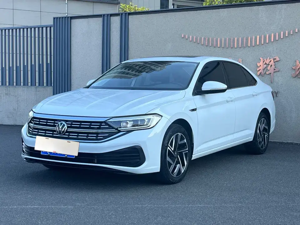 Volkswagen Sagitar 300TSI DSG Flying Edition 2024