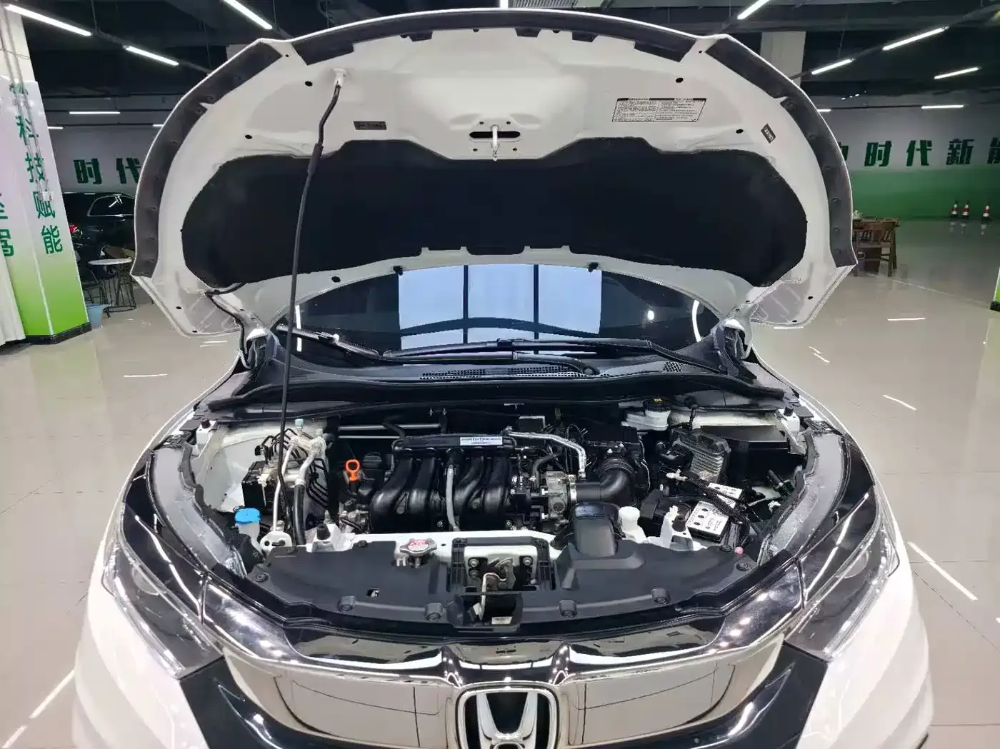 Honda Vezel 1.5L CVT Elite Smart Edition 2022 — фото 20