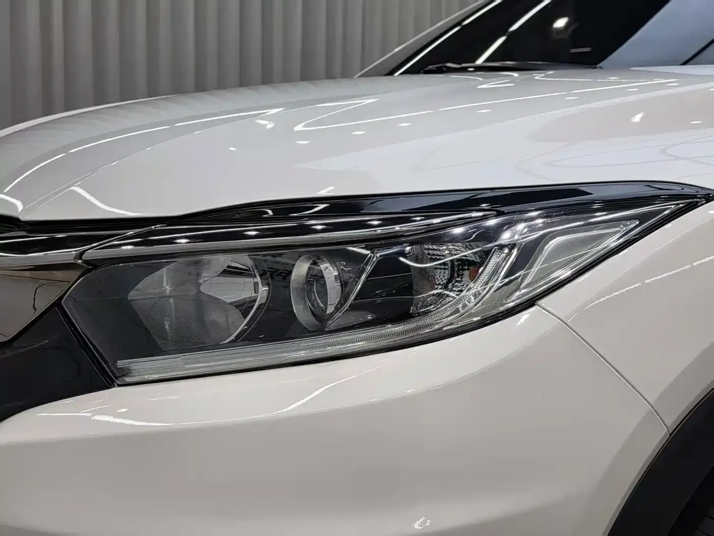Honda Vezel 1.5L CVT Elite Smart Edition 2022 — фото 7