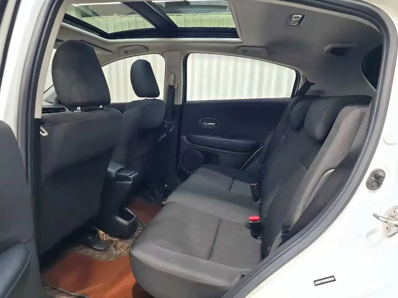 Honda Vezel 1.5L CVT Elite Smart Edition 2022 — фото 15