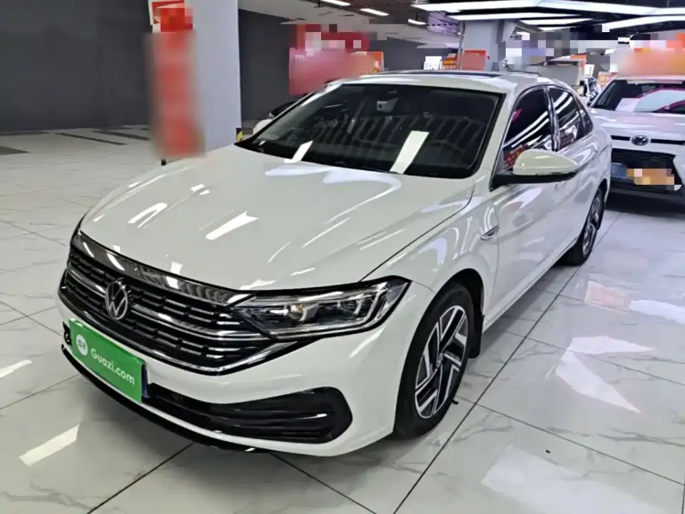 Volkswagen Sagitar 300TSI DSG Surpass Edition 2025