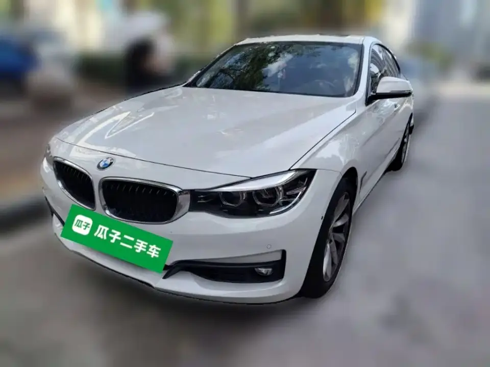 BMW 3 Series GT 320i Fashion Model 2019