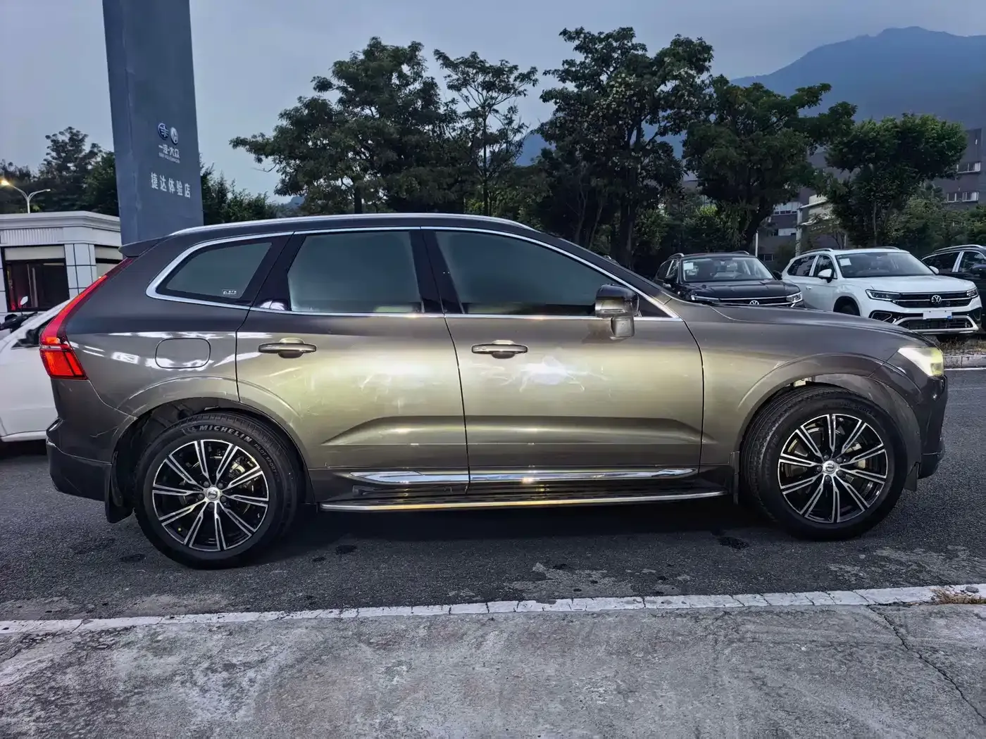 Volvo XC60 T5 AWD Inscription 2021 — фото 4