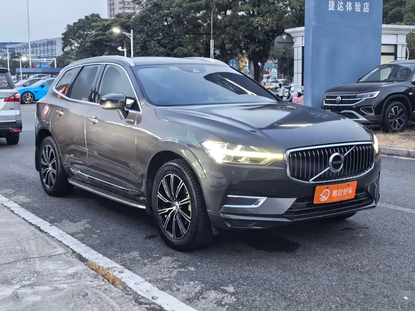 Volvo XC60 T5 AWD Inscription 2021 — фото 3