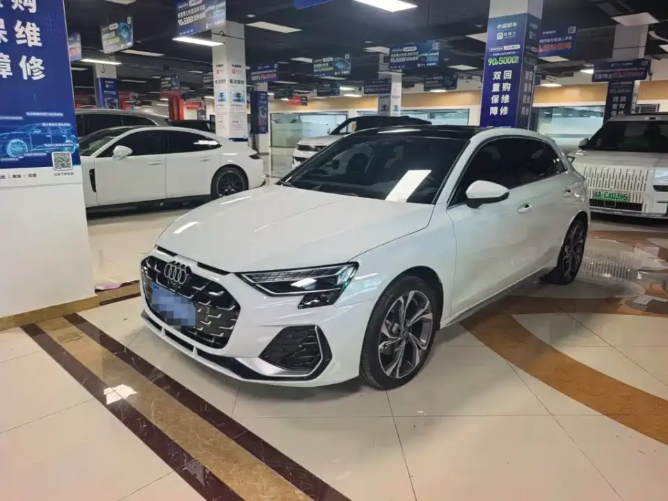 Audi A3 Facelift Sportback 35TFSI Flying Spur Premium 2025