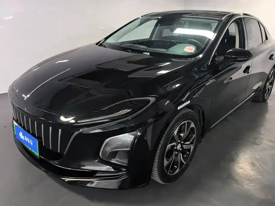 Hongqi E-QM5 Facelift Basic Travel Edition 2023