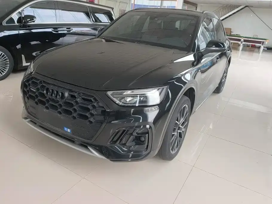 Audi Q5L Model 40 TFSI Luxury Dynamic 2024