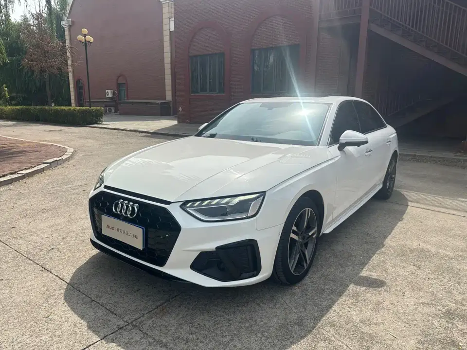 Audi A4L 40 TFSI Luxury Dynamic 2021