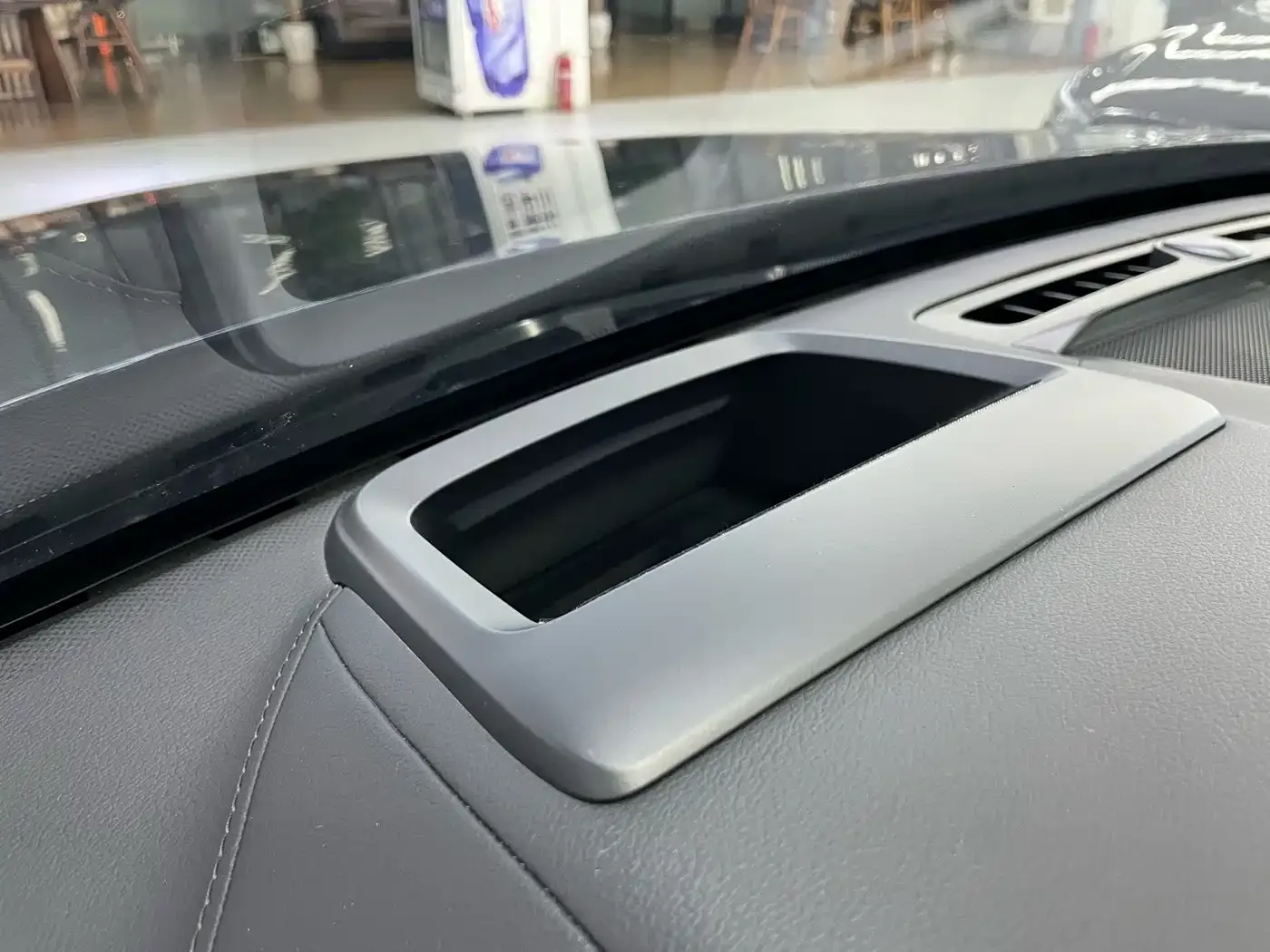 Volvo XC90 T6 R-Design Luxury (7-seater) 2019 — фото 6