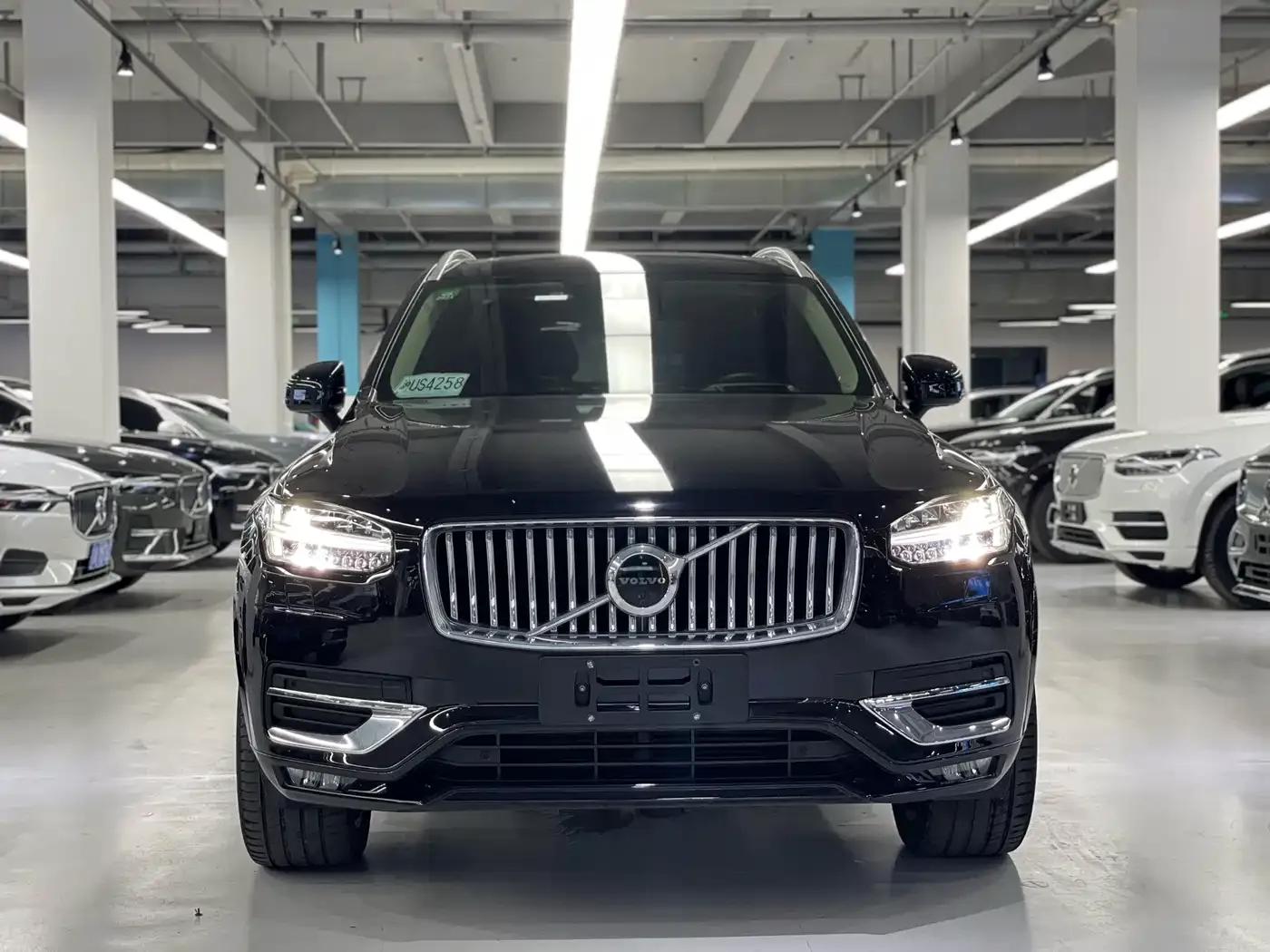 Volvo XC90 T6 R-Design Luxury (7-seater) 2019 — фото 2