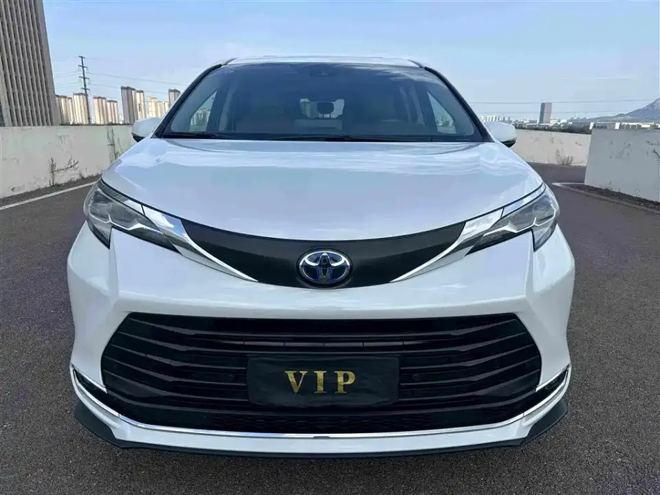 Toyota Sienna 2.5L Hybrid Comfort Edition 2023