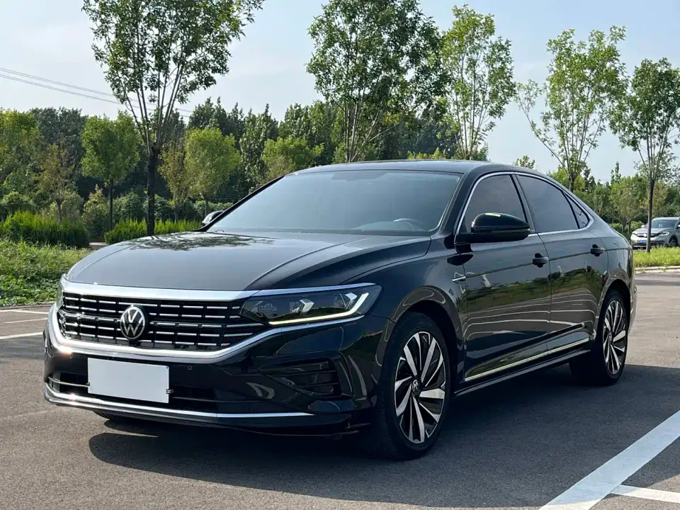 Volkswagen Passat Facelift 330TSI Elite Edition 2023