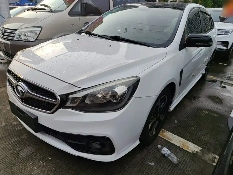 Soueast V5 Lingzhi 1.5L Manual Premium 2019