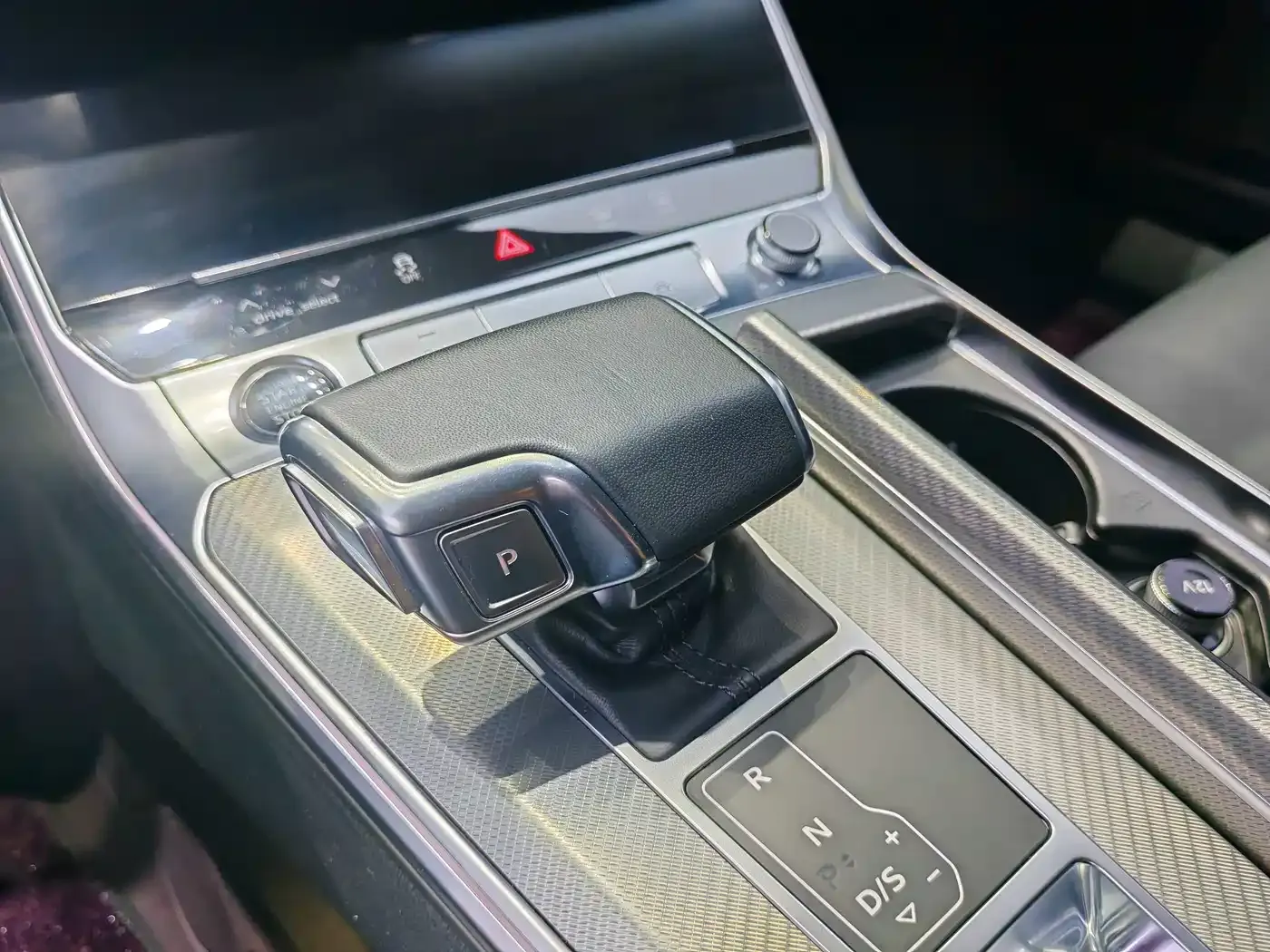 Audi A6L Facelift 45 TFSI Premium Dynamic 2023 — фото 8