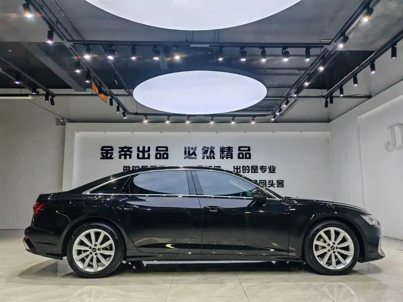 Audi A6L Facelift 45 TFSI Premium Dynamic 2023 — фото 13