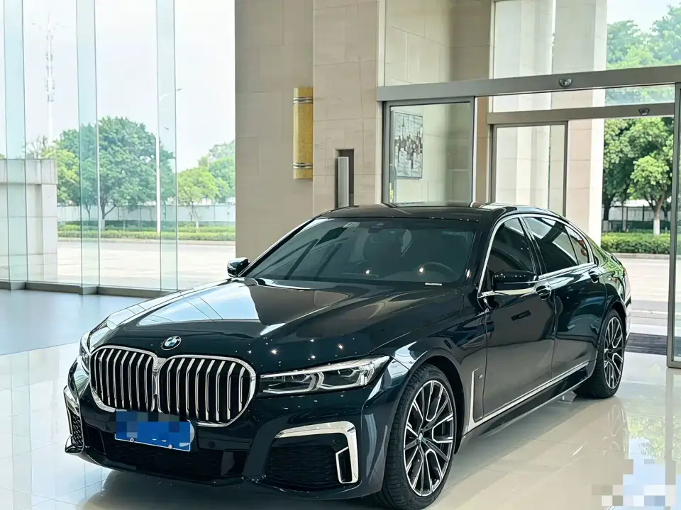 BMW 7 Series Facelift 740Li Leading M Sport Package 2021