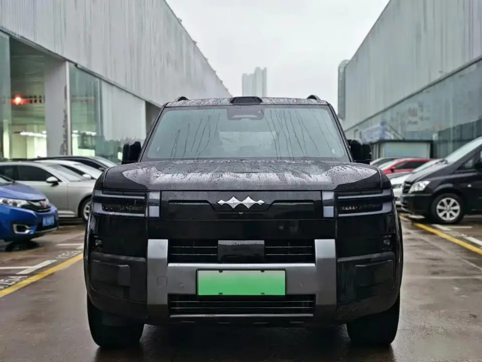 Fangchengbao Titanium 7 AWD Base Model 2026