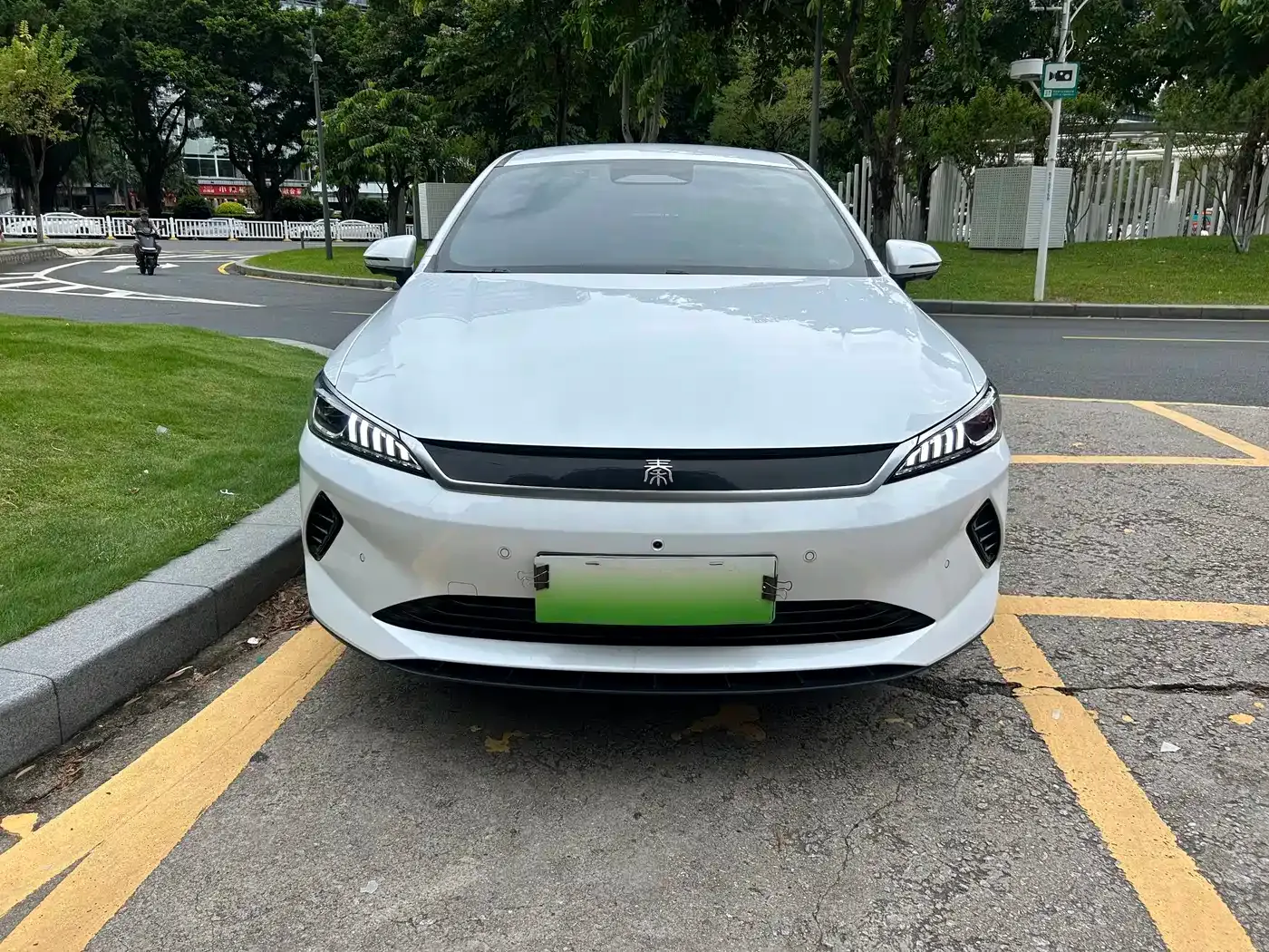 BYD Qin PLUS EV Smart Drive Edition 420KM Leading Type 2025 — фото 2