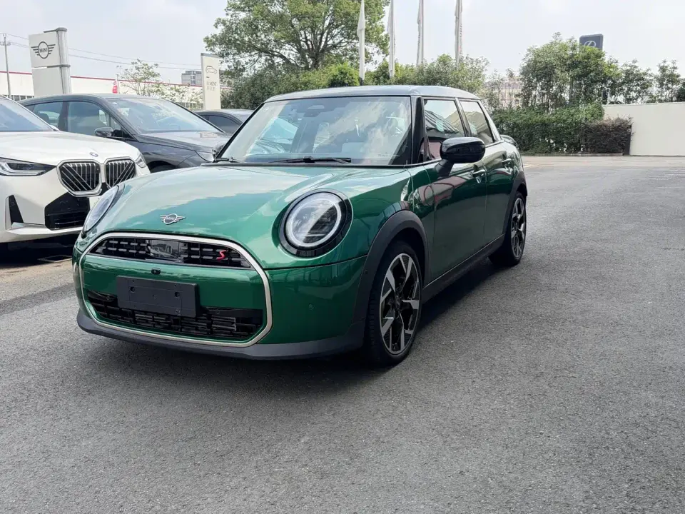 Mini MINI Model 2.0T COOPER S Artist 5-Door 2024