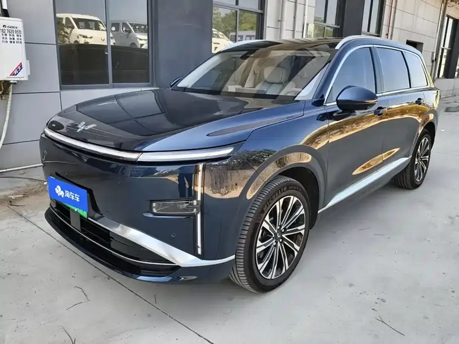 Wuling Motors Wuling Starlight L 1.5L Base Model 2026