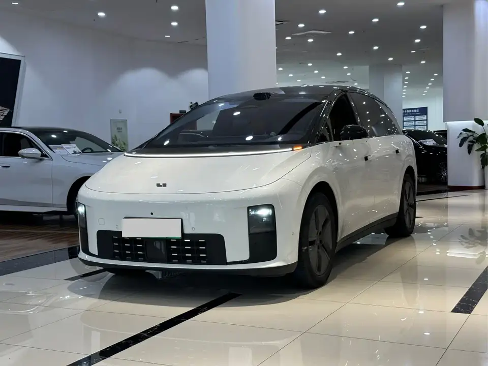 Li Auto Li i8 Standard Edition 2026