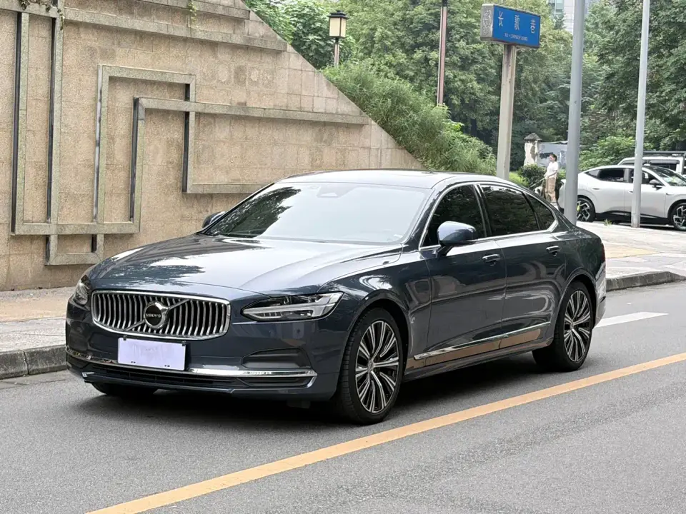 Volvo S90 B5 Intelligent Vision Luxury Edition 2023