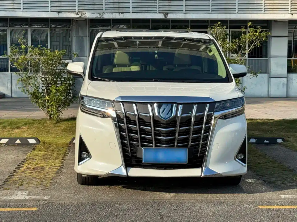 Toyota Alphard Hybrid 2.5L Premium 2023