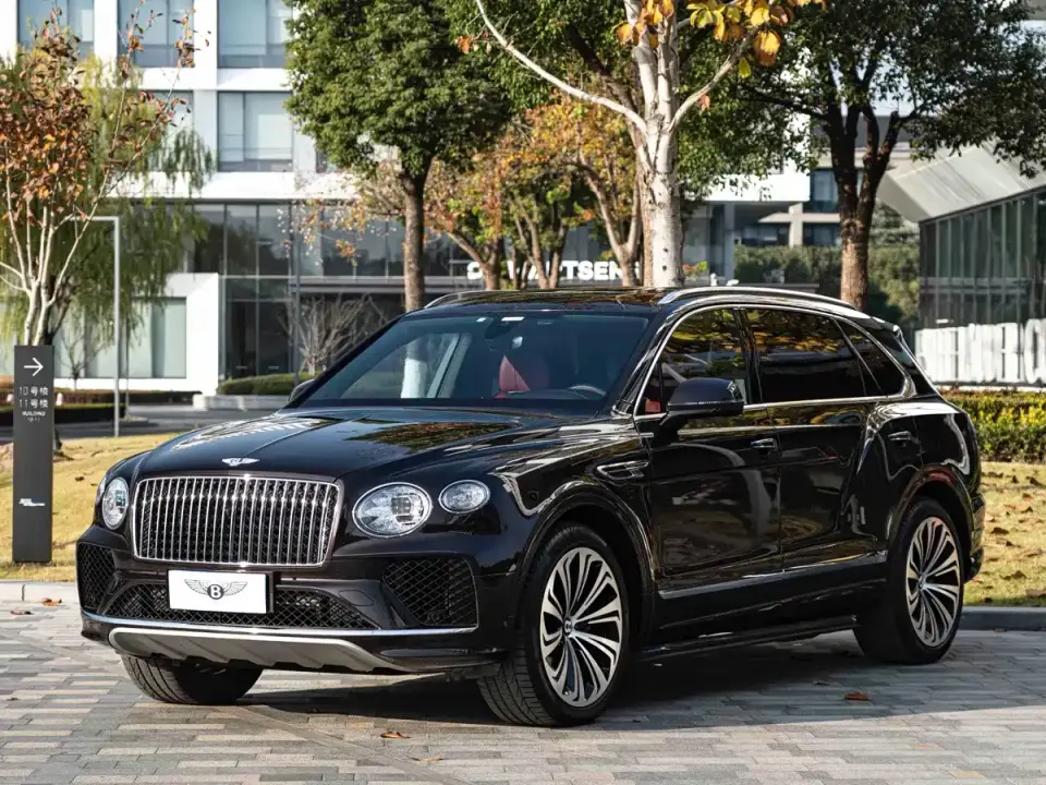 Bentley Bentayga 4.0T V8 Long Wheelbase Version 2023