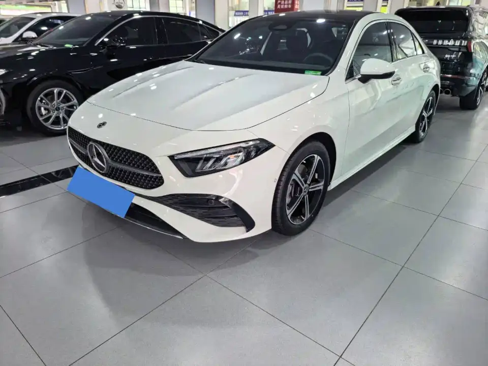 Mercedes-Benz A-Class A 200 L Fashion Edition 2024