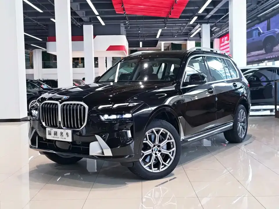 BMW X7 xDrive40i Leading Luxury Package 2025