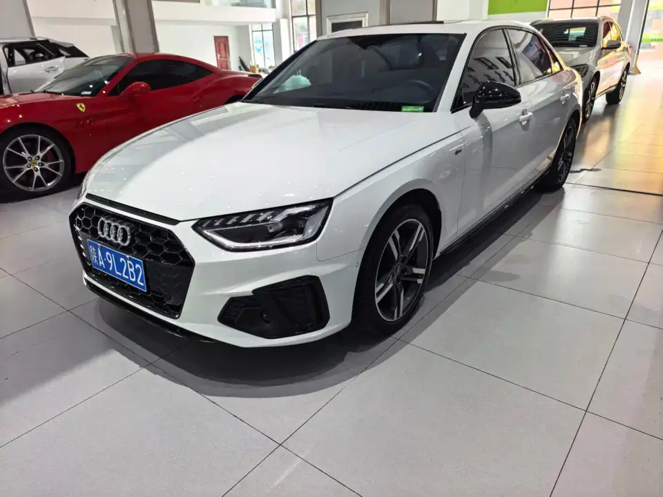 Audi A4L 40 TFSI Luxury Dynamic 2023
