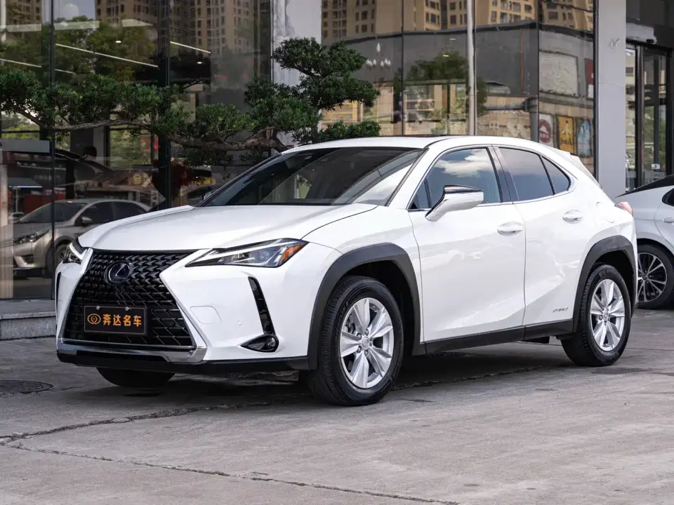 Lexus UX 260h Explore Fun Edition 2022