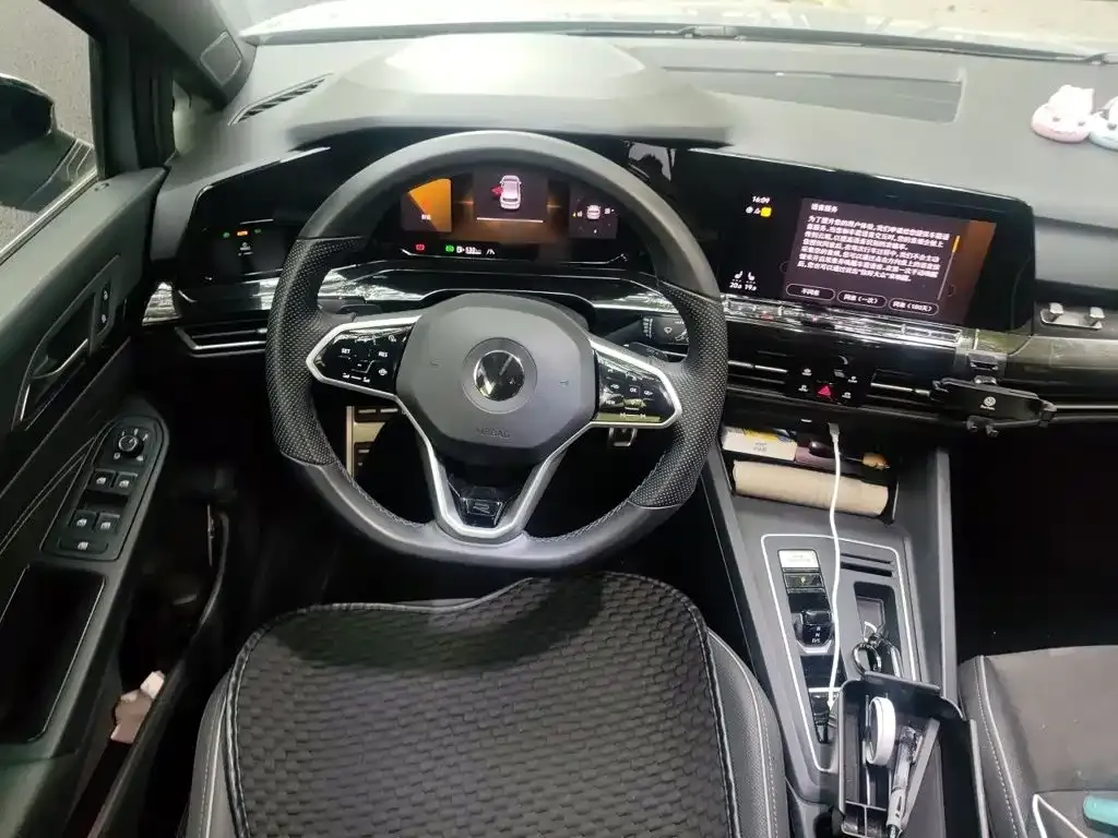 Volkswagen Golf 280TSI DSG R-Line Lite 2024 — фото 6