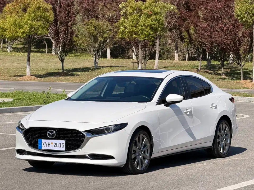 Mazda Mazda3 Axela 2.0L Automatic Quality Glamour 2022