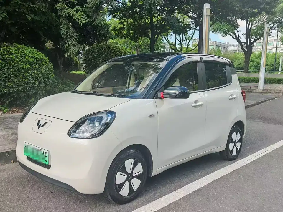 Wuling Motors Hongguang MINIEV 4-Door Premium+ Edition 2025