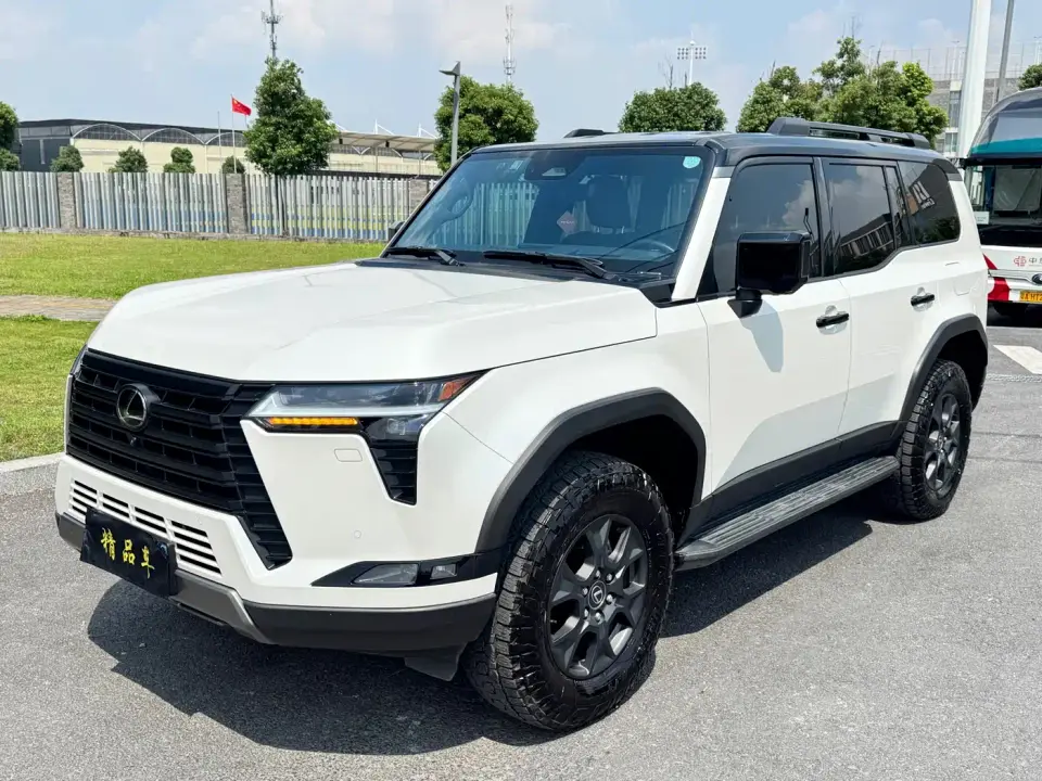 Lexus GX OVERTRAIL Summit Edition 2025