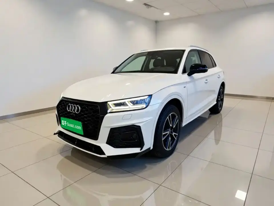 Audi Q5L Facelift 40 TFSI Honor Fashion 2021