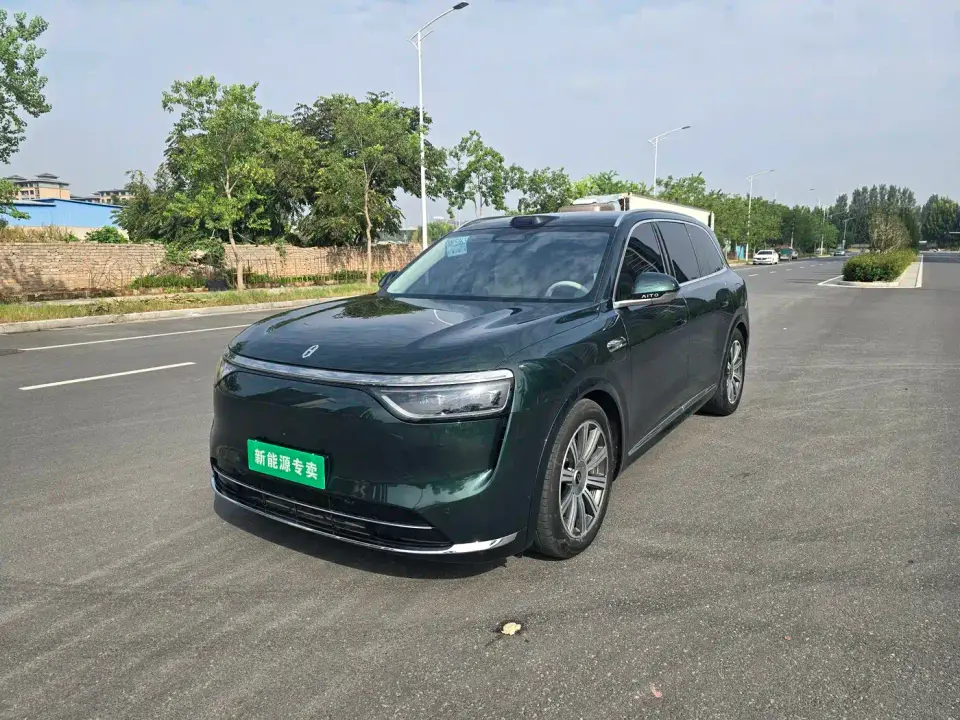 AITO Wenjie AITO M8 Model Extended Range Max+ Edition 53.4kWh 6-Seater 2025