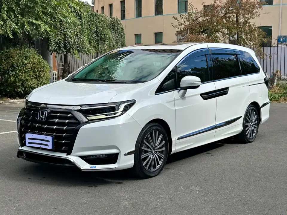Honda Elysion 2.0L e:HEV Luxury 2023